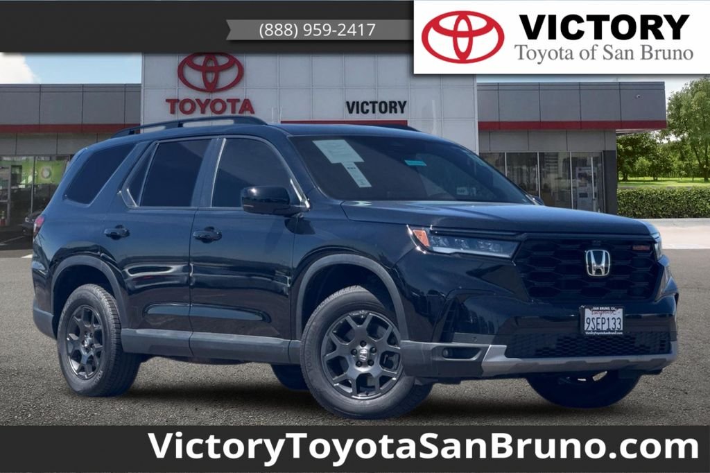 2025 Honda Pilot TrailSport AWD's photo