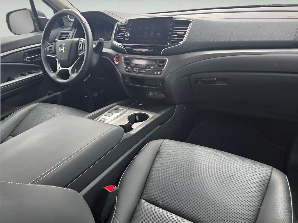 Used 2025 Black Honda RTL image 12