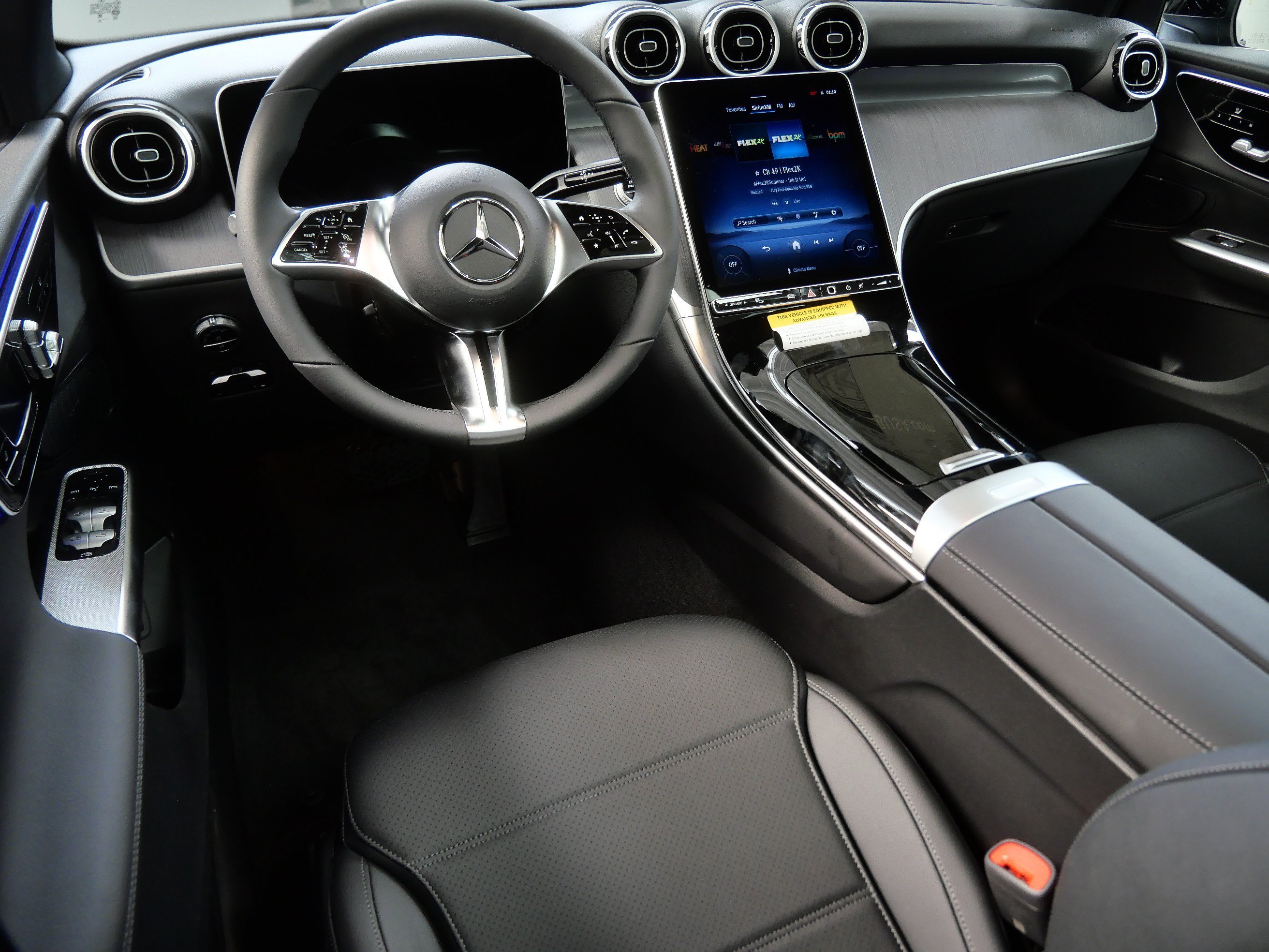 New 2026 Black Mercedes-Benz GLC 300 image 2