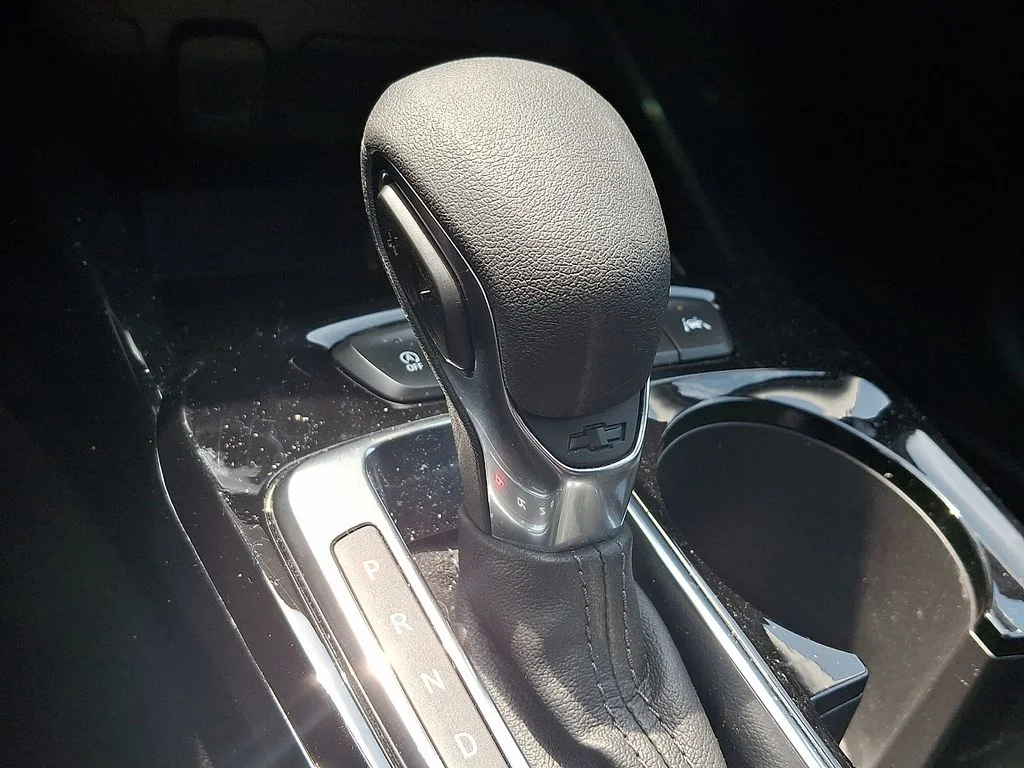 Used 2025 Yellow Chevrolet ACTIV image 15