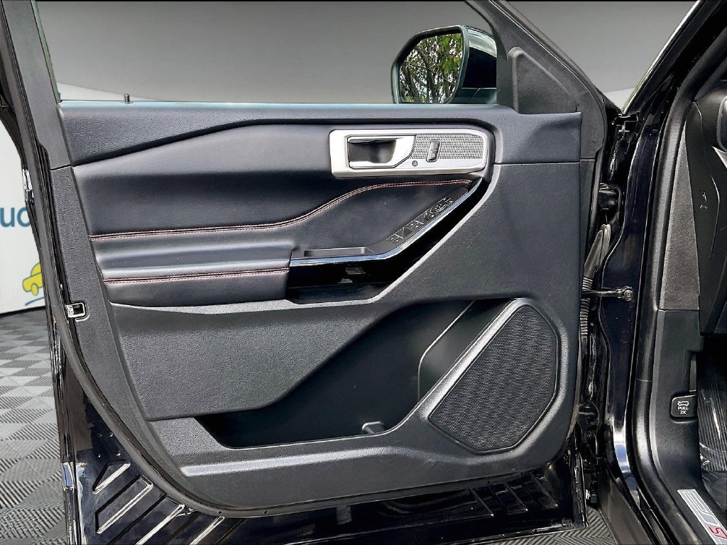 Used 2023 Black Ford XL image 9