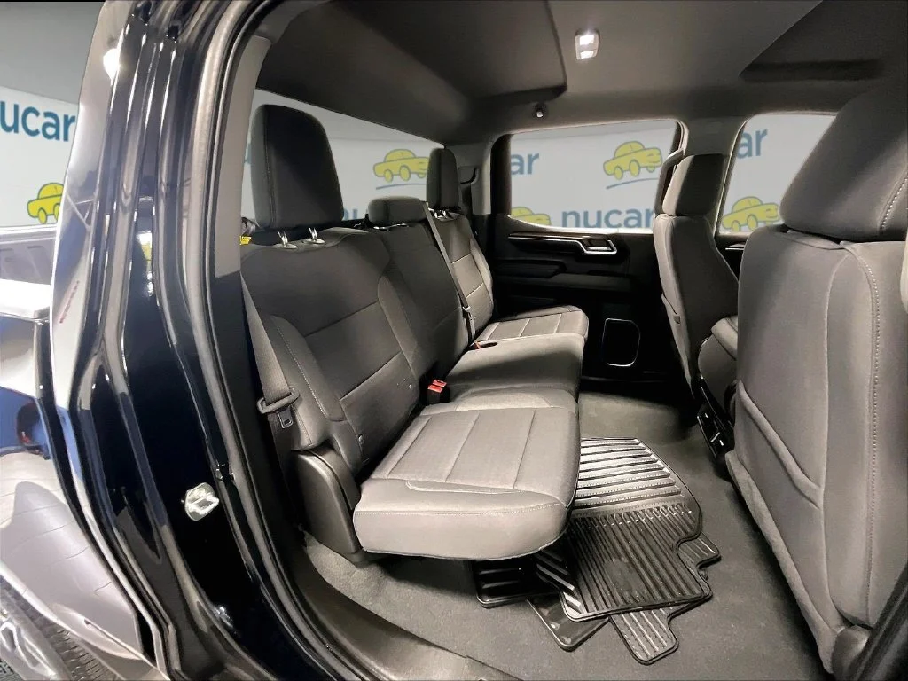 Used 2023 Black Chevrolet LT image 16