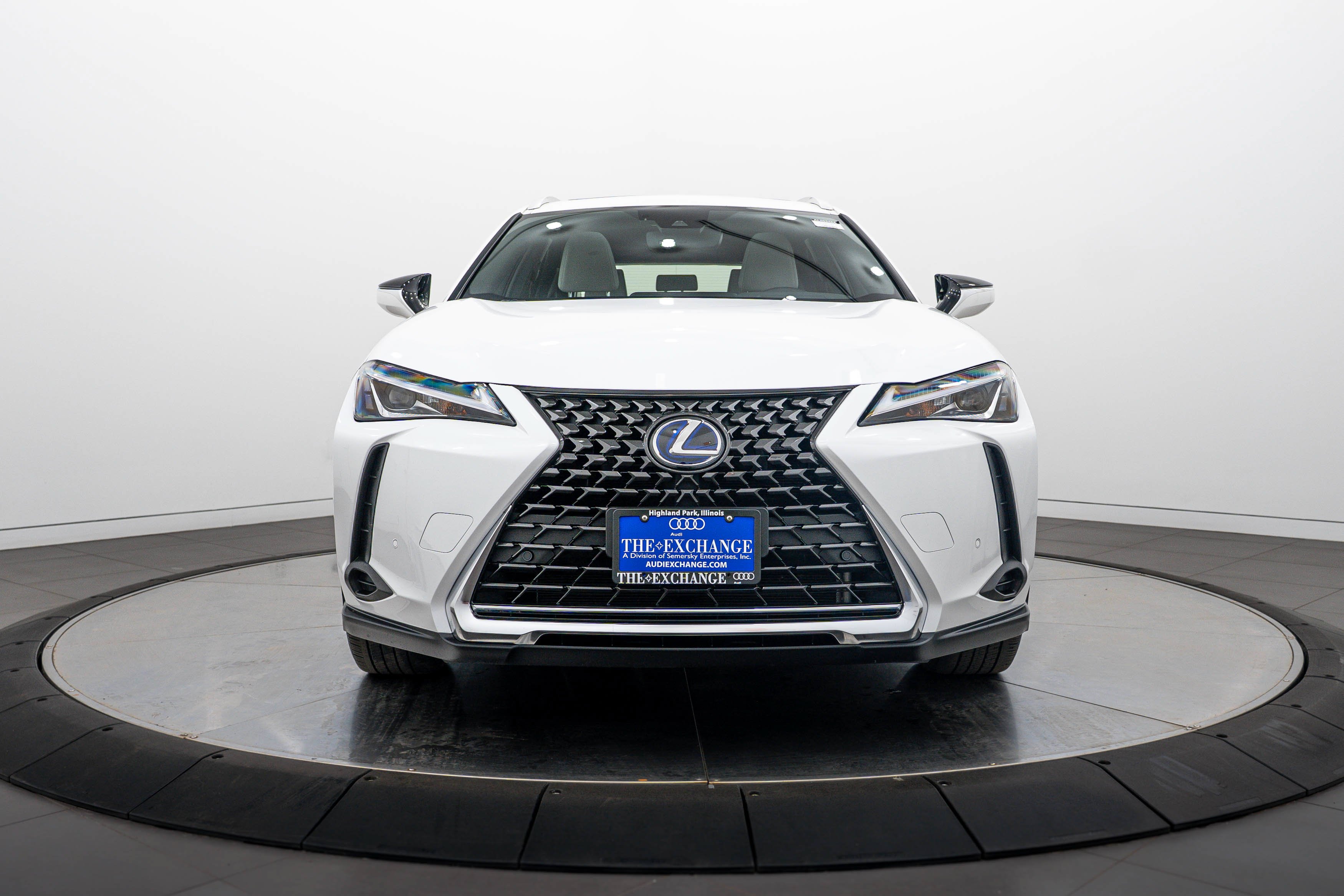 Used 2019 Eminent White Pearl Lexus UX 250h image 23
