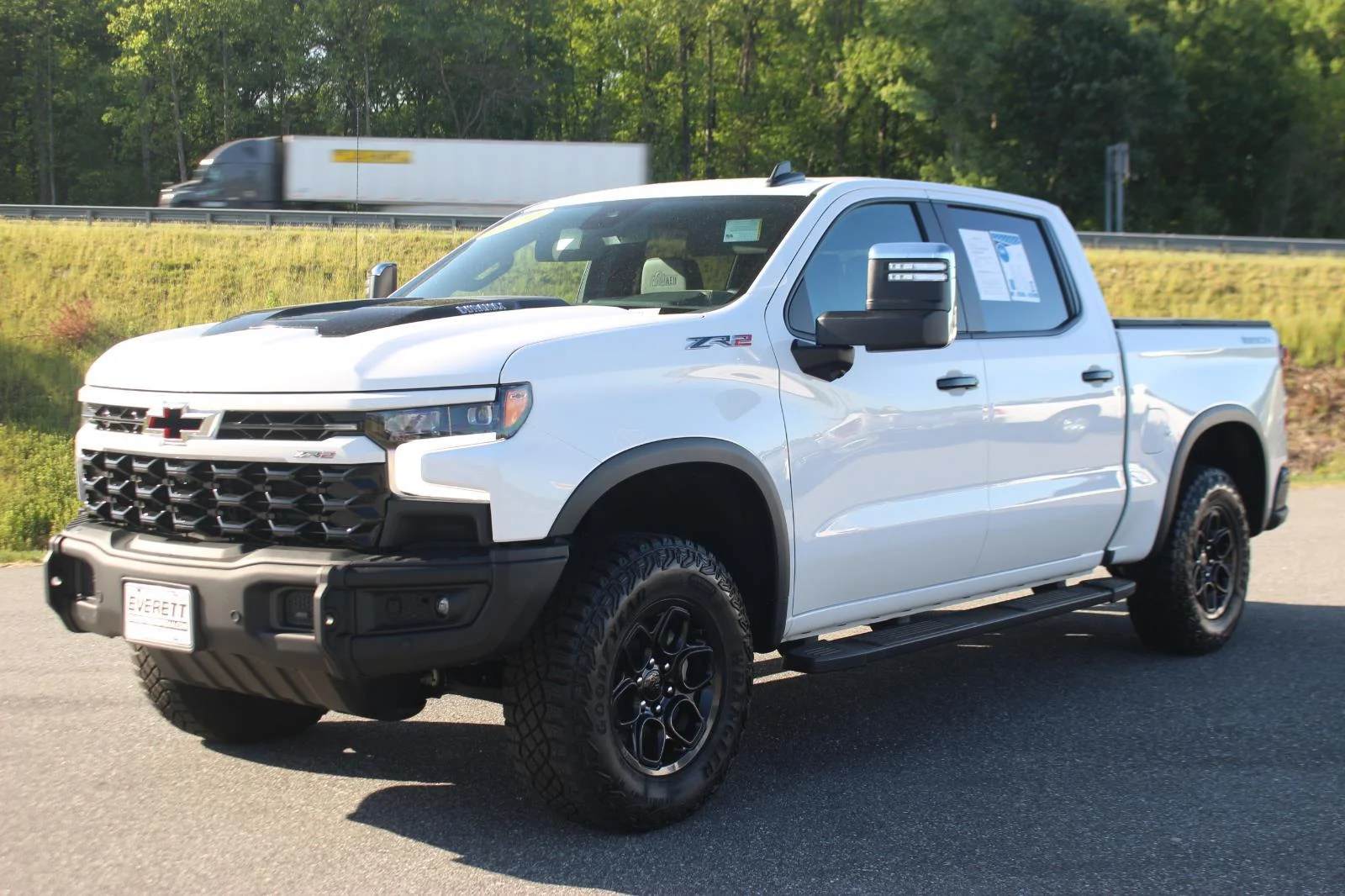 Used 2024 Summit White Chevrolet ZR2 image 3