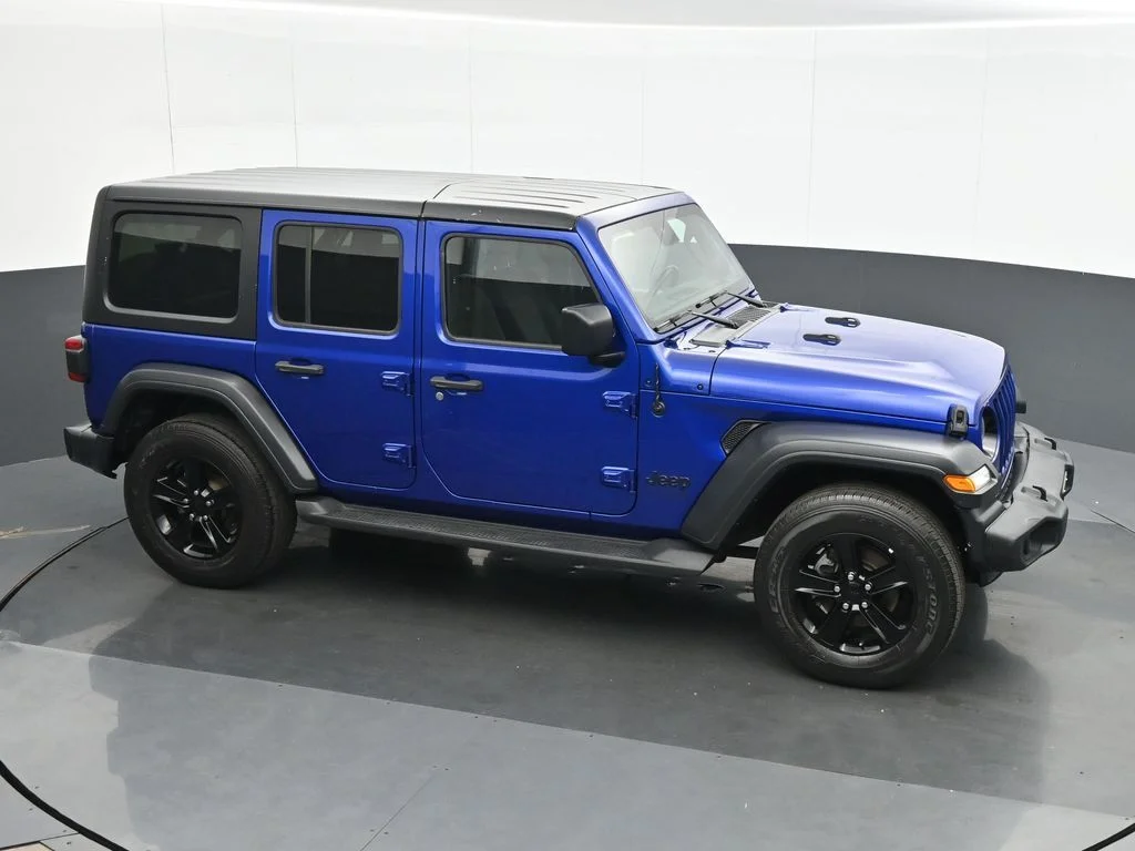 Used 2020 Blue Jeep Unlimited Sport Altitude image 23
