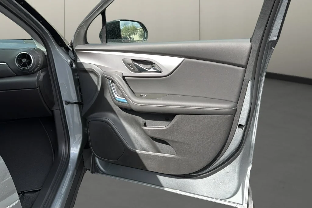 New 2026 Sterling Gray Metallic Chevrolet 2LT image 15