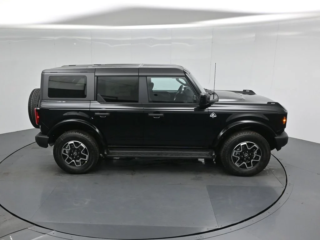 New 2026 Shadow Black Ford Outer Banks image 41