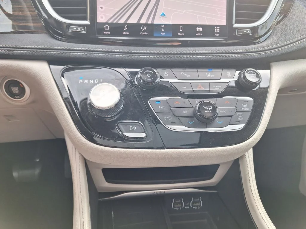2023 Chrysler Pacifica Limited - Photo 19