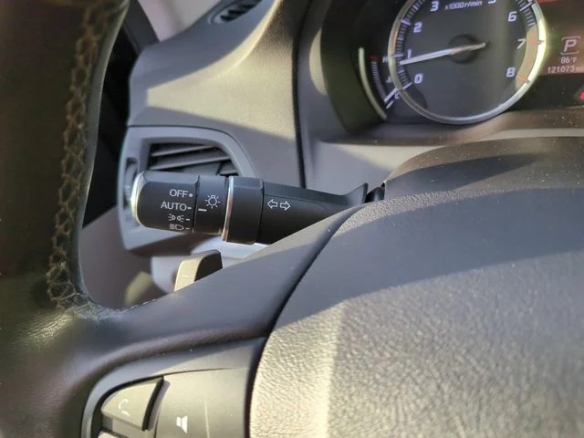 Used 2015  Acura 3.5L Technology Package image 32