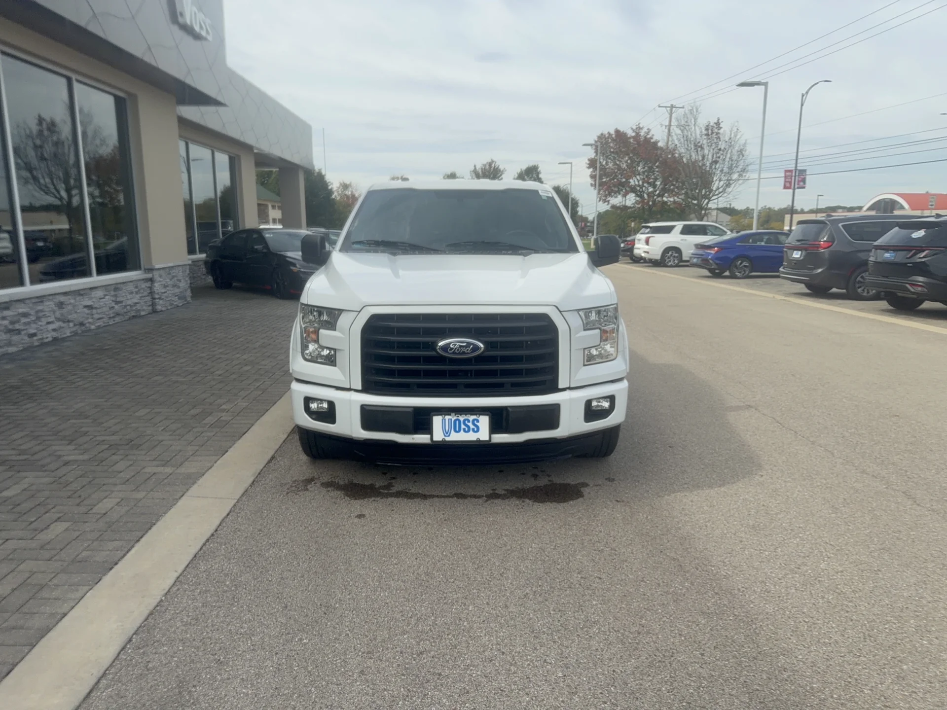 Used 2016 Oxford White Ford XLT image 9