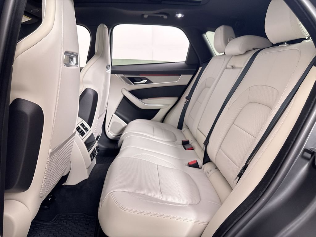 2026 Jaguar F-Pace R-Dynamic S - Photo 21