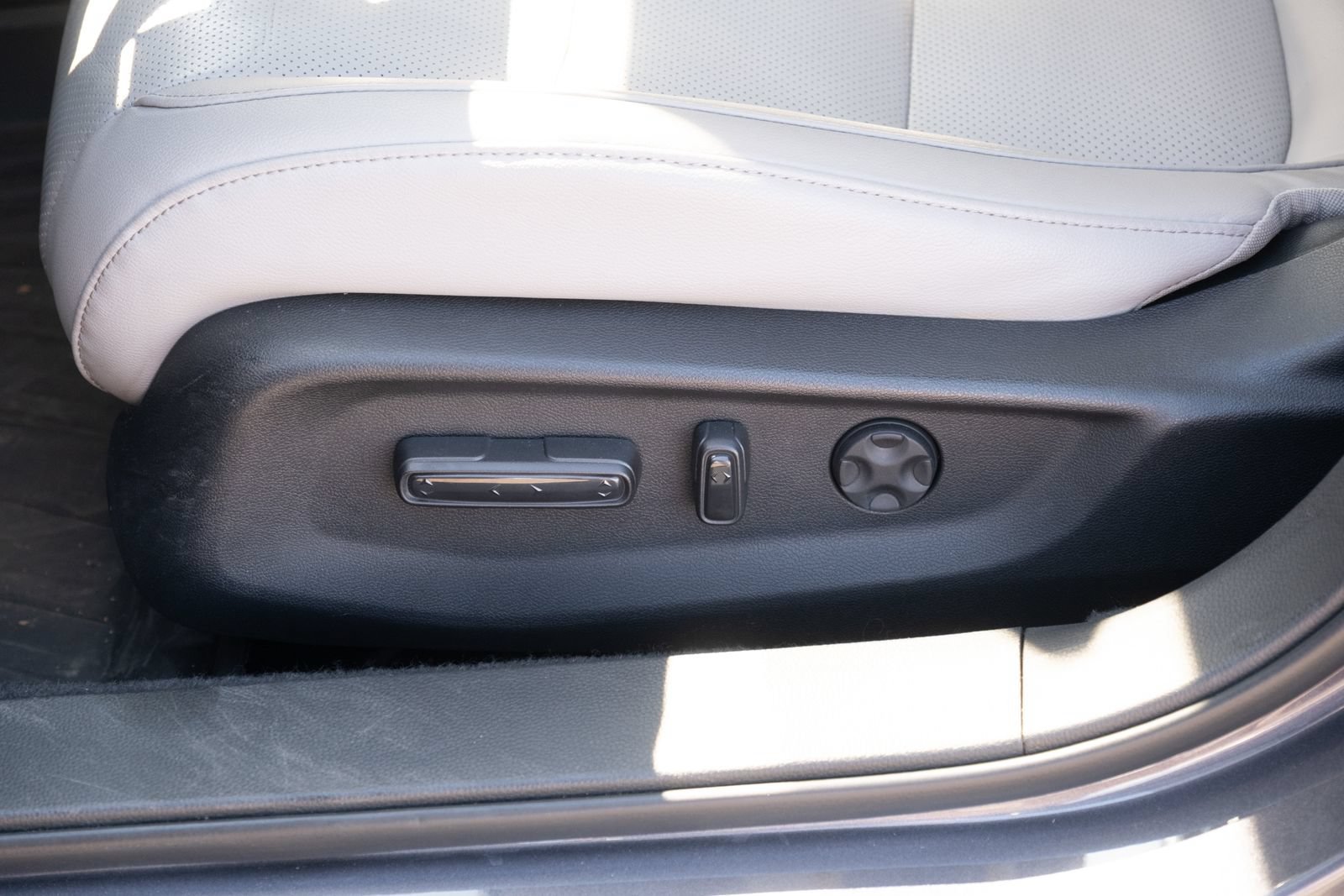 Used 2018  Honda Touring 1.5T image 12