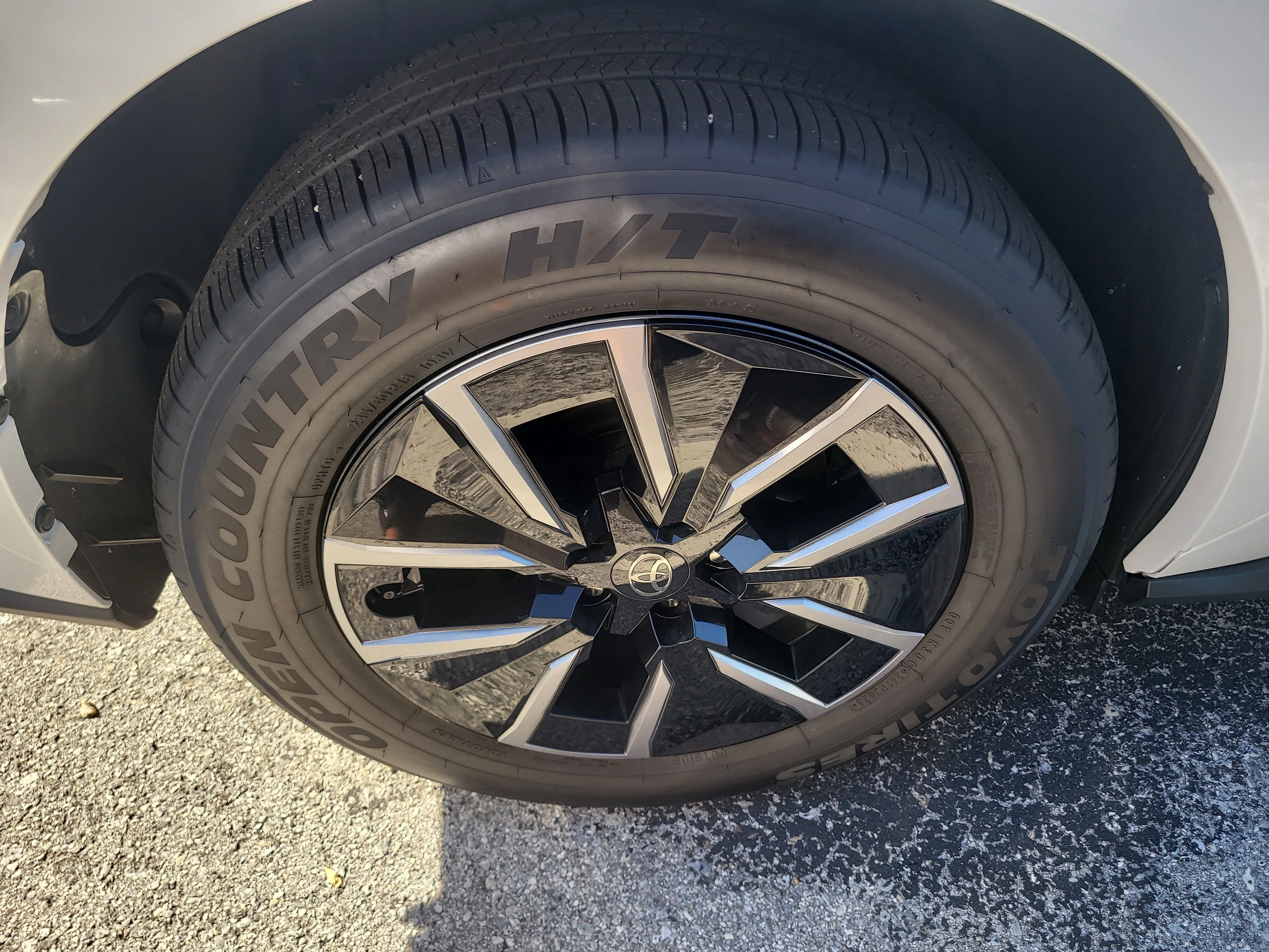 Used 2026 Pearl Toyota XLE image 7