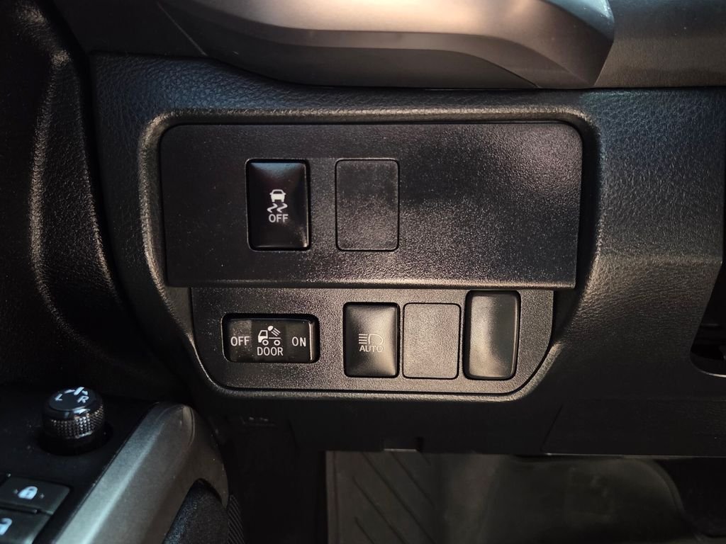 Used 2023 Silver Toyota SR5 image 21