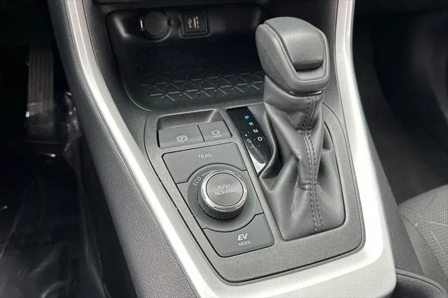 Certified Used 2025 ICE CAP Toyota  image 21
