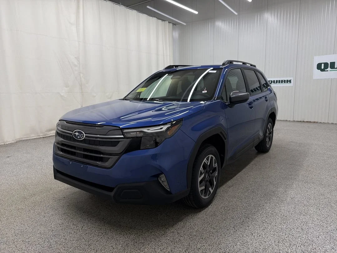 New 2026 Daybreak Blue Pearl Subaru Premium image 4