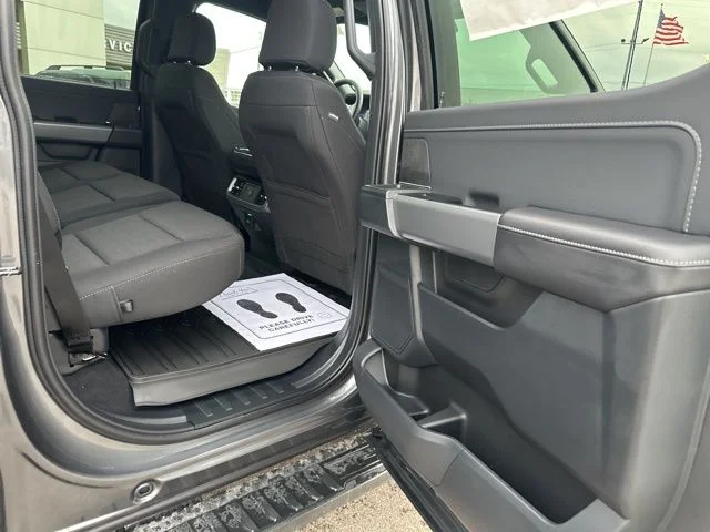 New 2026 Carbonized Gray Metallic Ford XLT image 17