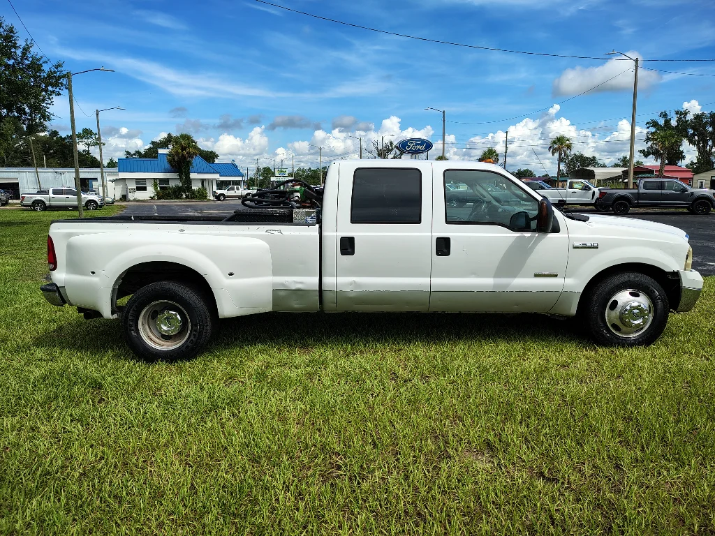 Used 2005 Oxford White Clearcoat Ford Lariat 4X2 D.R.W. image 7