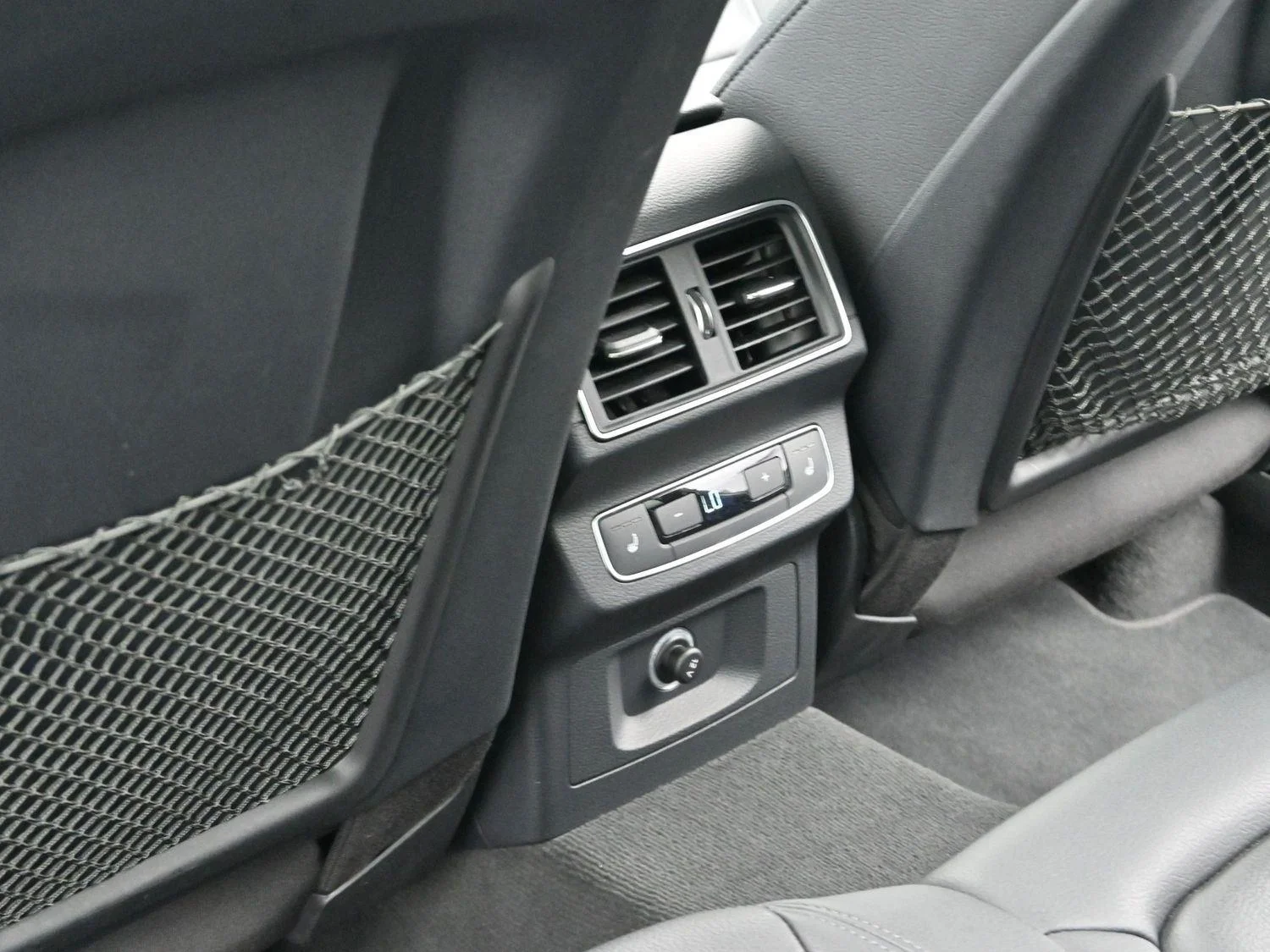 Used 2018 Moonlight Blue Metallic Audi Tech Premium Plus image 31