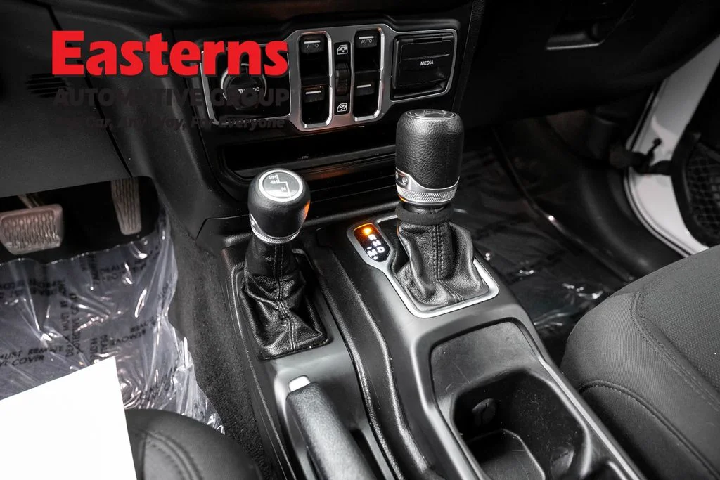Used 2018 White Jeep Unlimited Sport S image 13