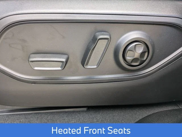 New 2025 White Jeep Laredo image 15