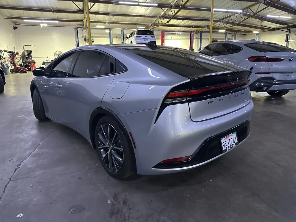 Used 2024  Toyota XLE image 4