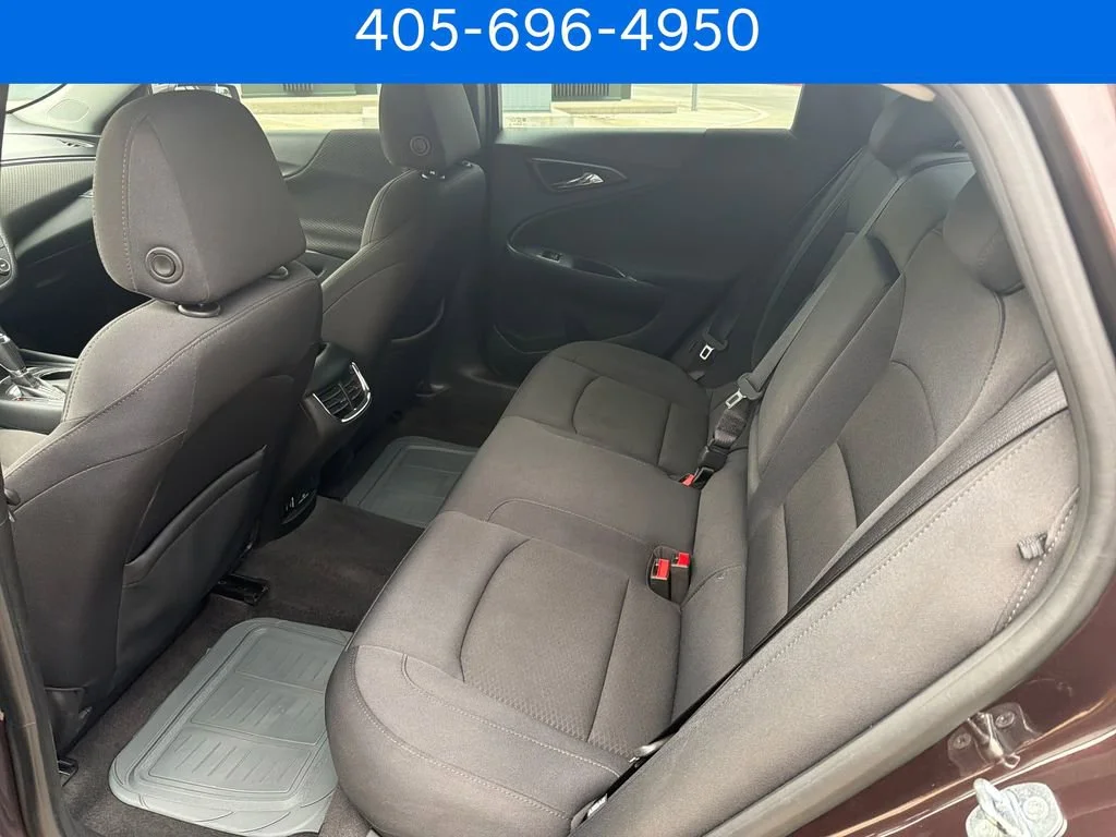 Pre-Owned 2016 Chevrolet Malibu LT