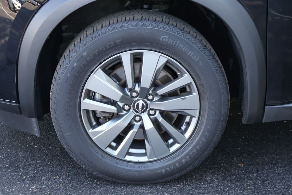 Used 2024 Super Black Nissan SV image 11