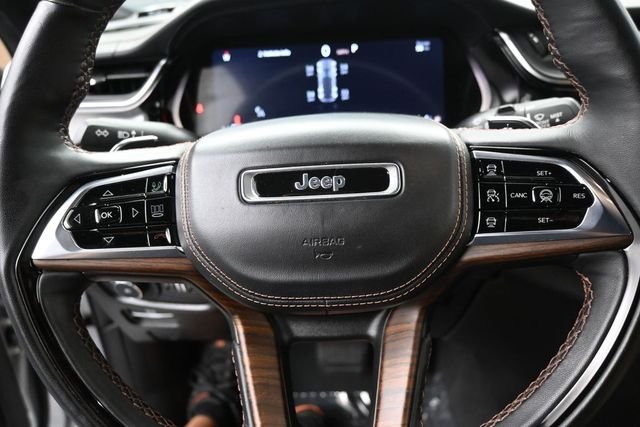 Used 2023 Silver Jeep Summit image 18