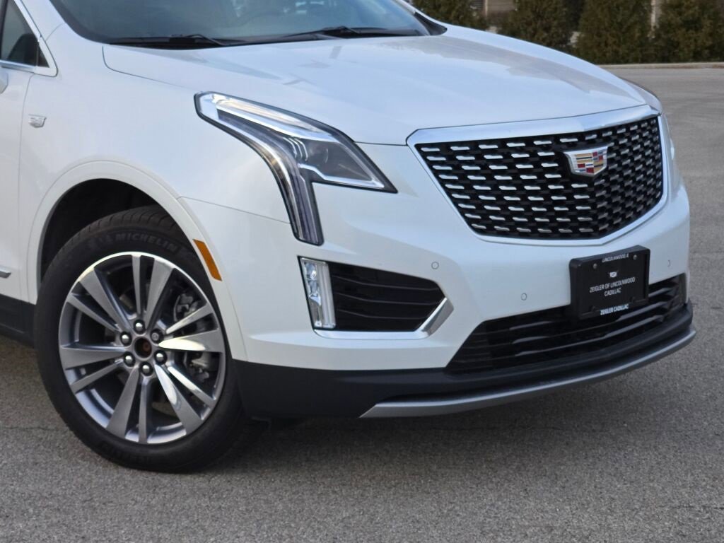 New 2025 Cadillac XT5 Premium Luxury SUV in Lincolnwood #C25145