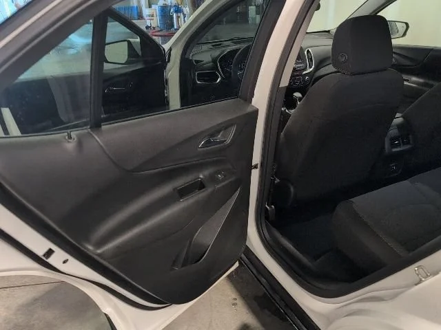 Used 2022 Summit White Chevrolet LT image 20