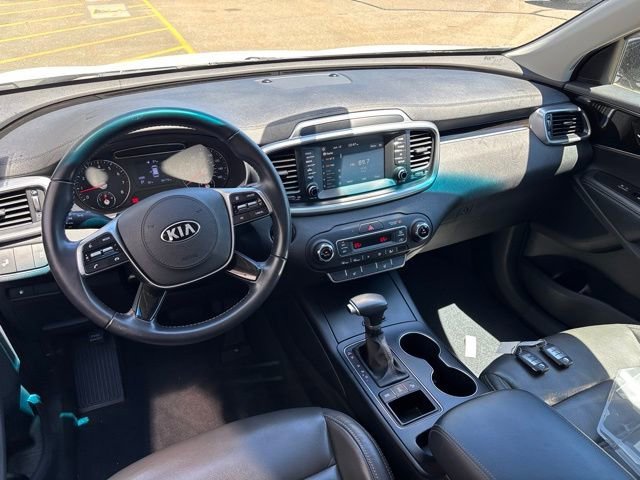Used 2020 Snow White Pearl Kia S V6 image 13