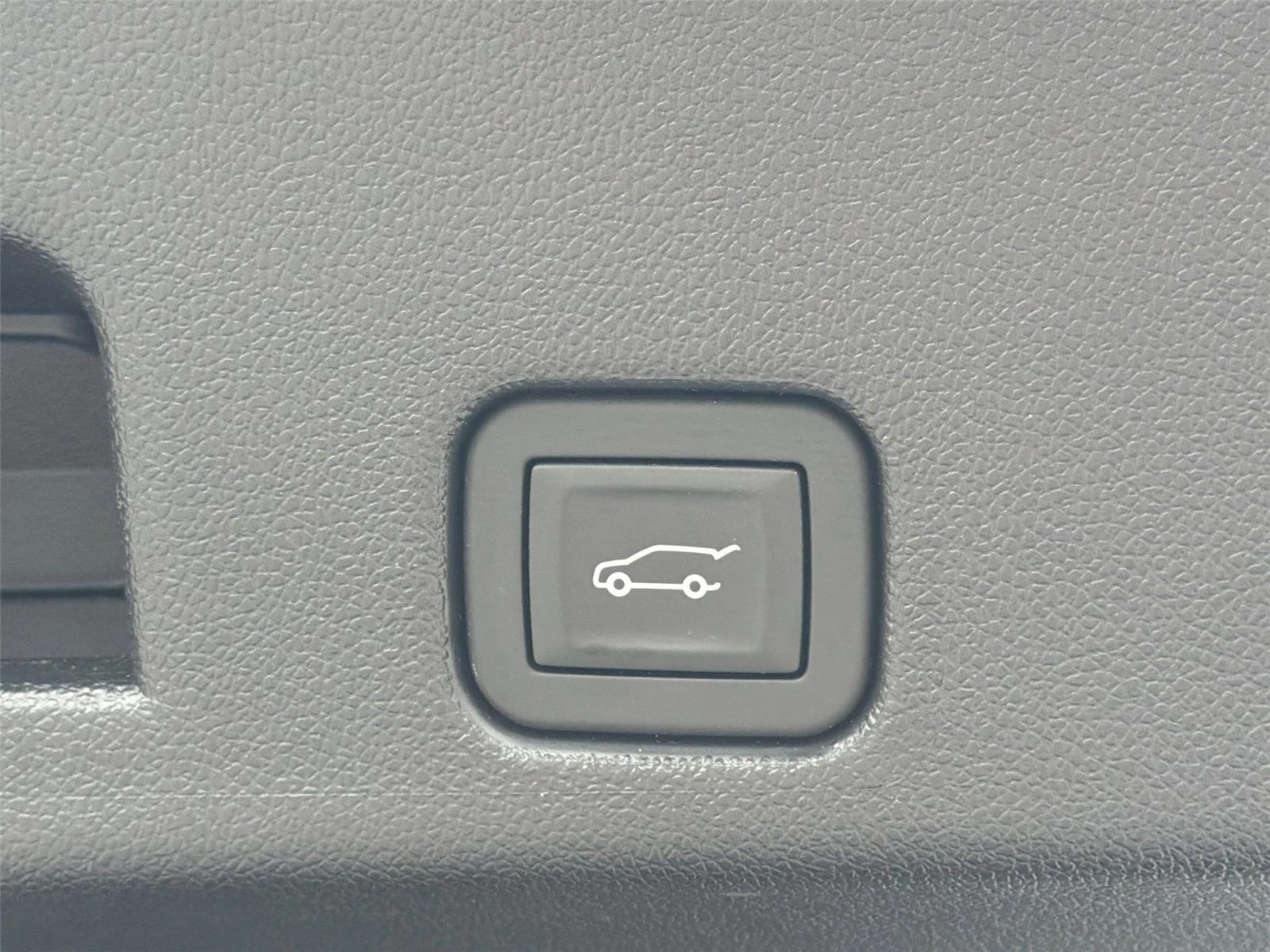 Certified Used 2026 Summit White GMC Elevation image 31