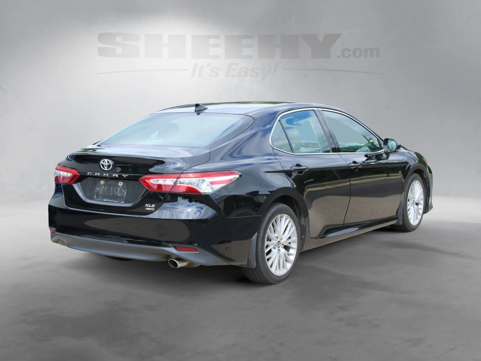 Used 2020 Black Toyota XLE image 6