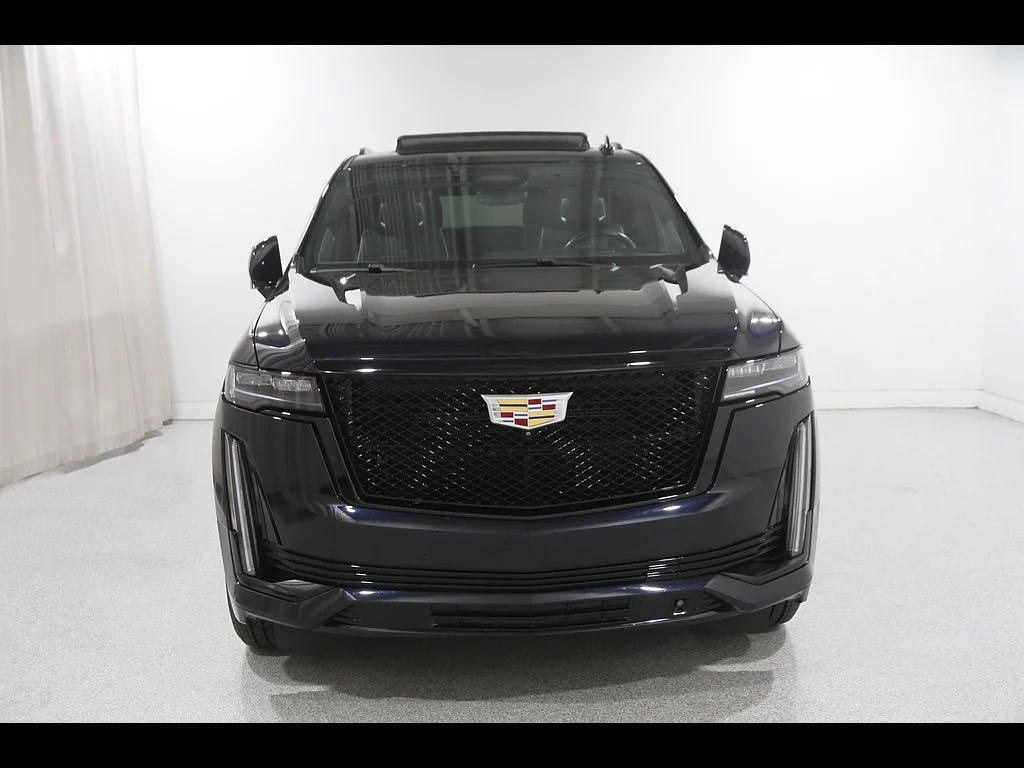 Used 2022 Dark Moon Blue Metallic Cadillac Sport Platinum image 2