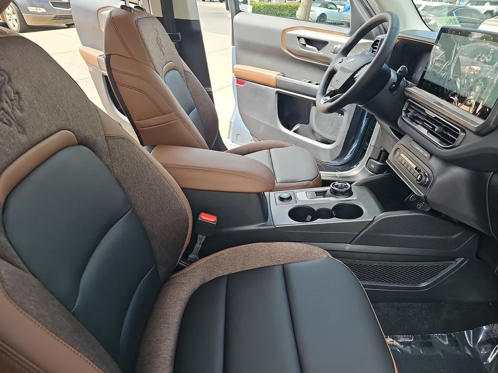 New 2026 Azure Gray Metallic Tri-Coat Ford Outer Banks® image 10