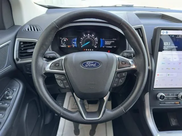 Used 2022 Silver Ford SEL image 55