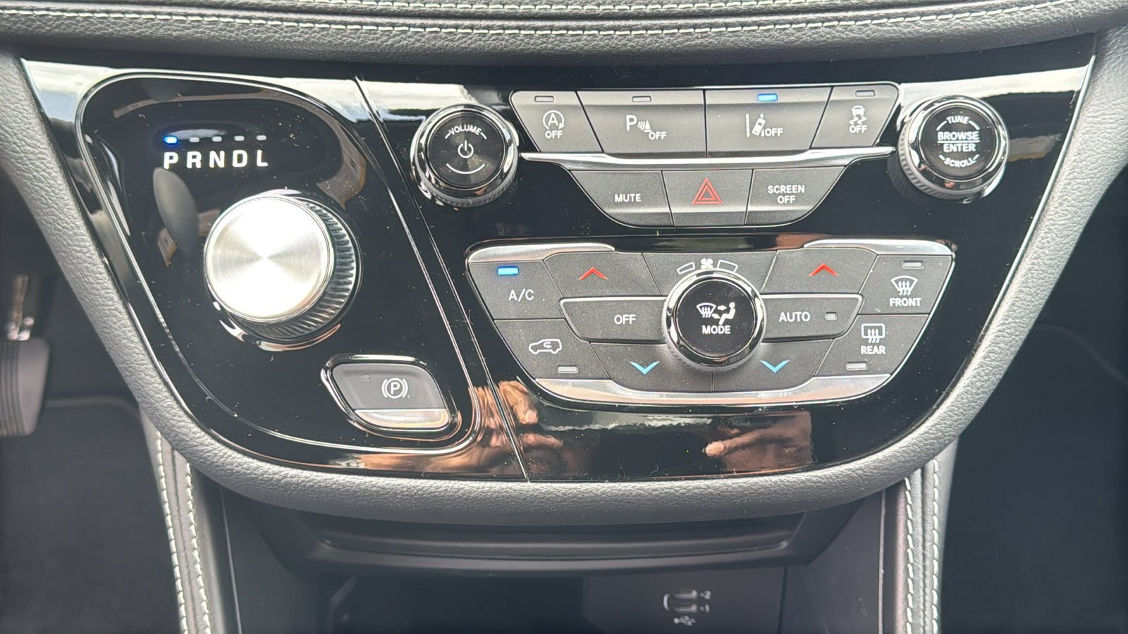 2026 Chrysler Pacifica Limited - Photo 20