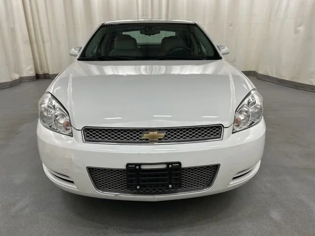 Used 2015 SUMMIT WHITE Chevrolet LT image 18