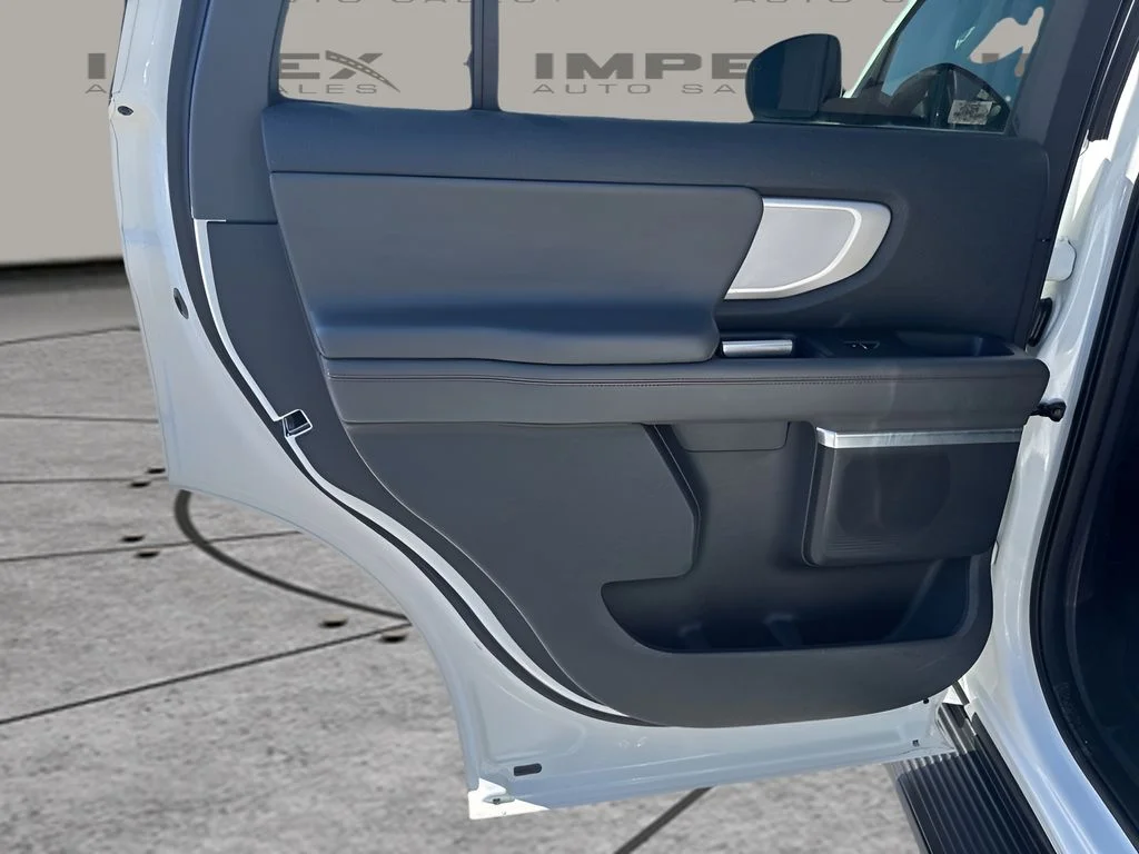 Used 2025 White Ford Active image 28