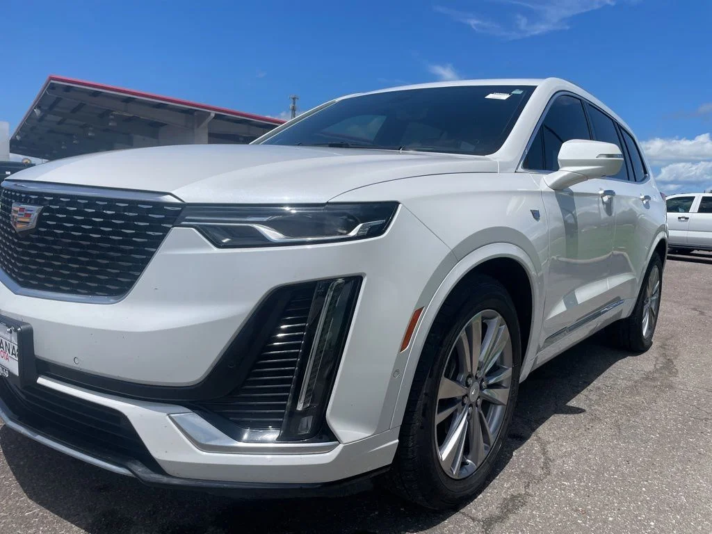 Used 2023 White Cadillac Premium Luxury image 11