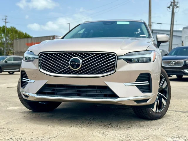 2026 Volvo XC60 Plug-In Hybrid T8 Plus