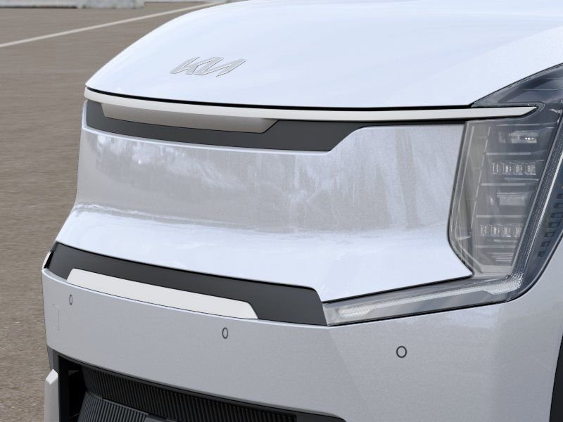 New 2026 White Kia Light image 12