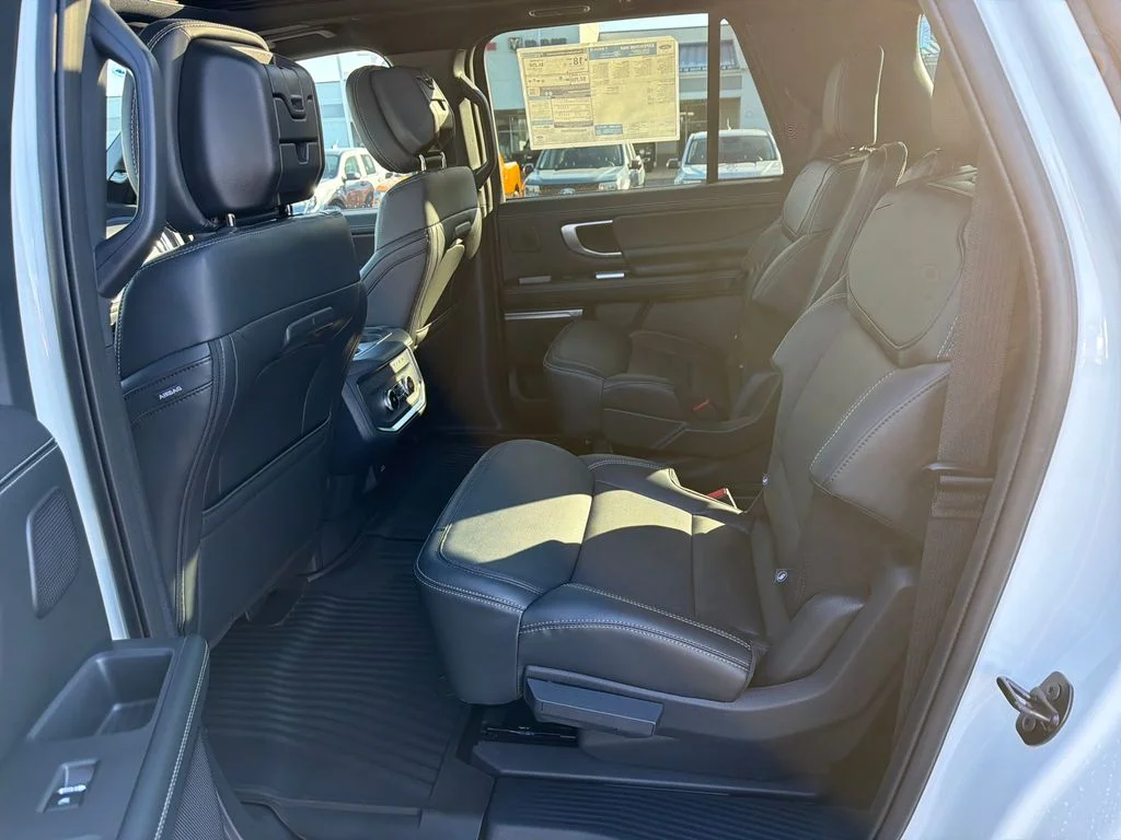 New 2026 White Ford Platinum image 25