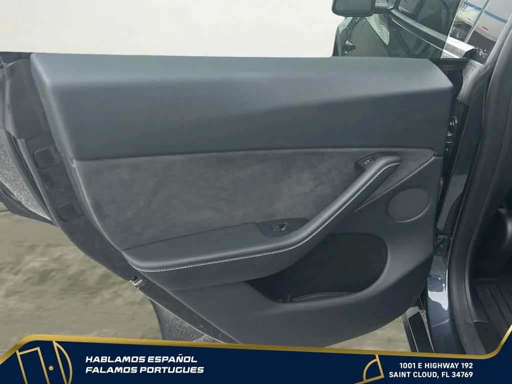 Used 2024  Tesla Long Range image 14