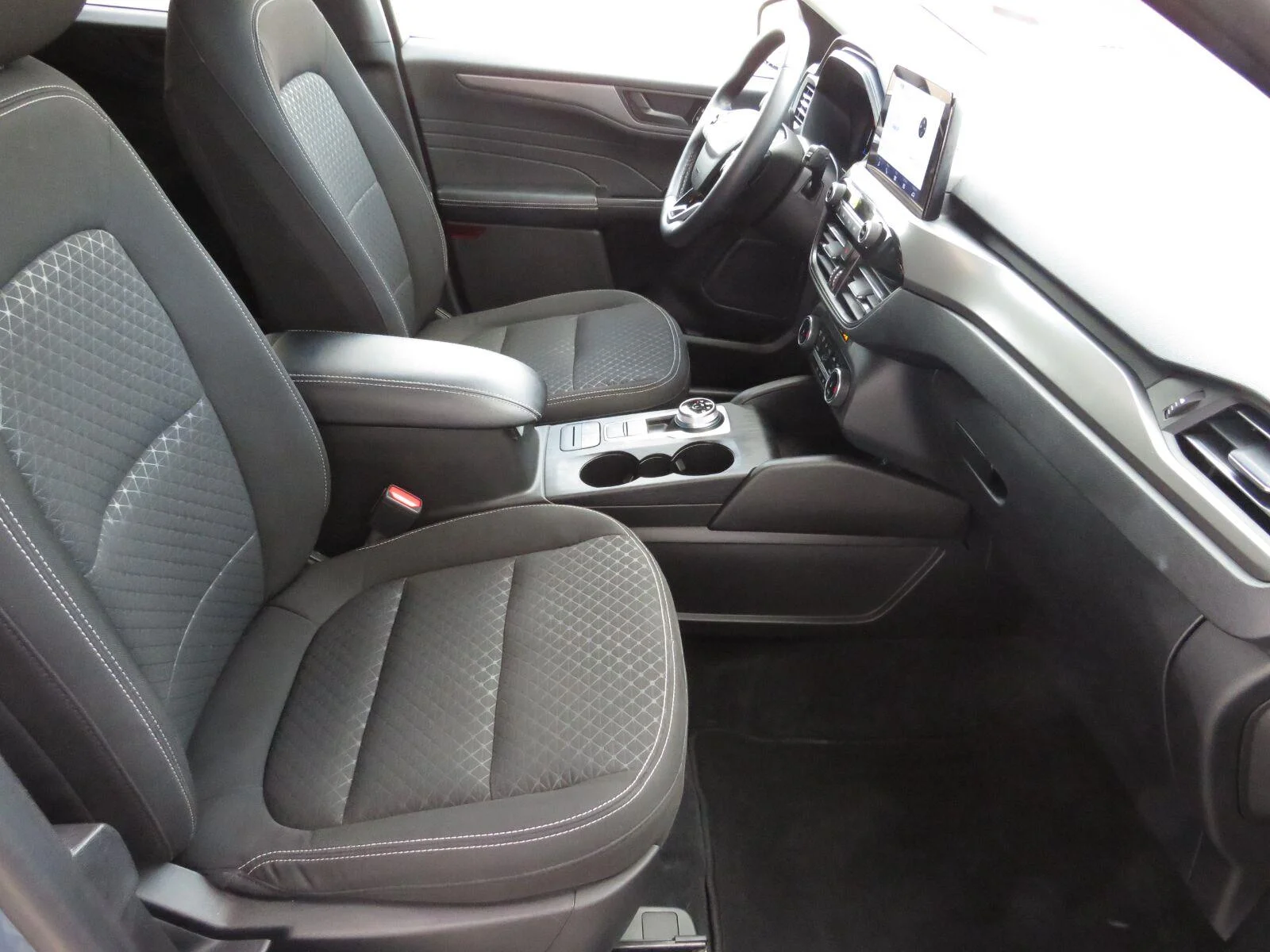 Used 2023 Vapor Blue Metall Ford Active image 24