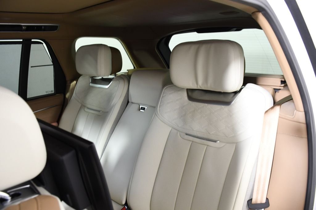 Used 2023 Icy White SV Bespoke Special Effect Gloss Land Rover SV image 27