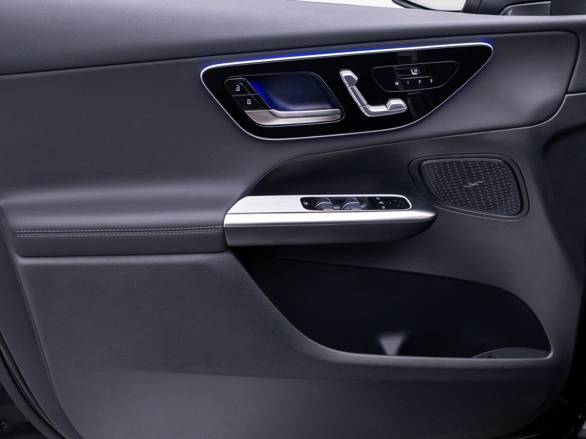 New 2026 Black Mercedes-Benz GLC 300 image 53