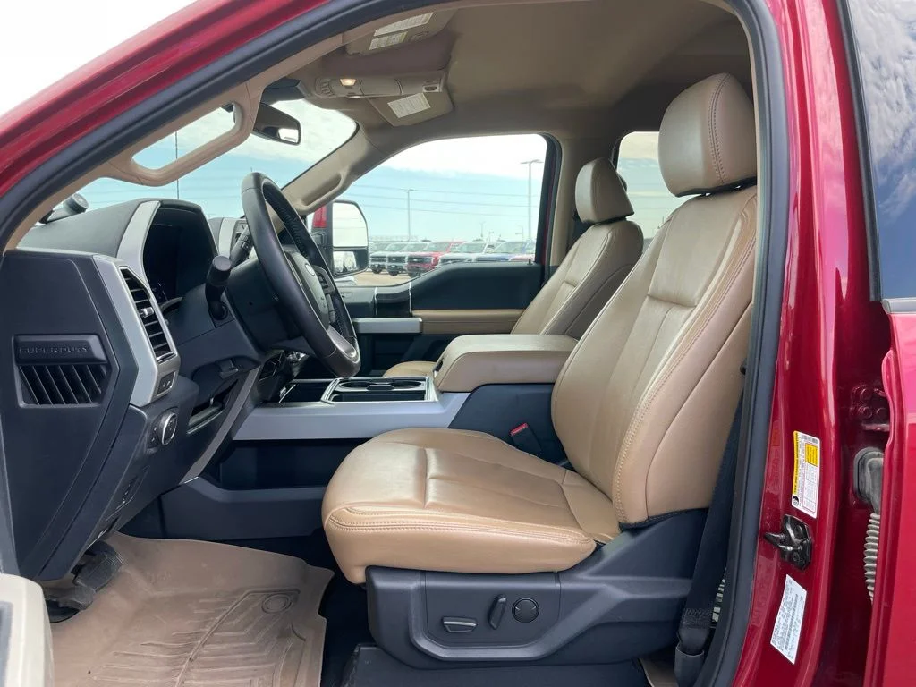 Used 2022 Red Metallic Ford Lariat image 7