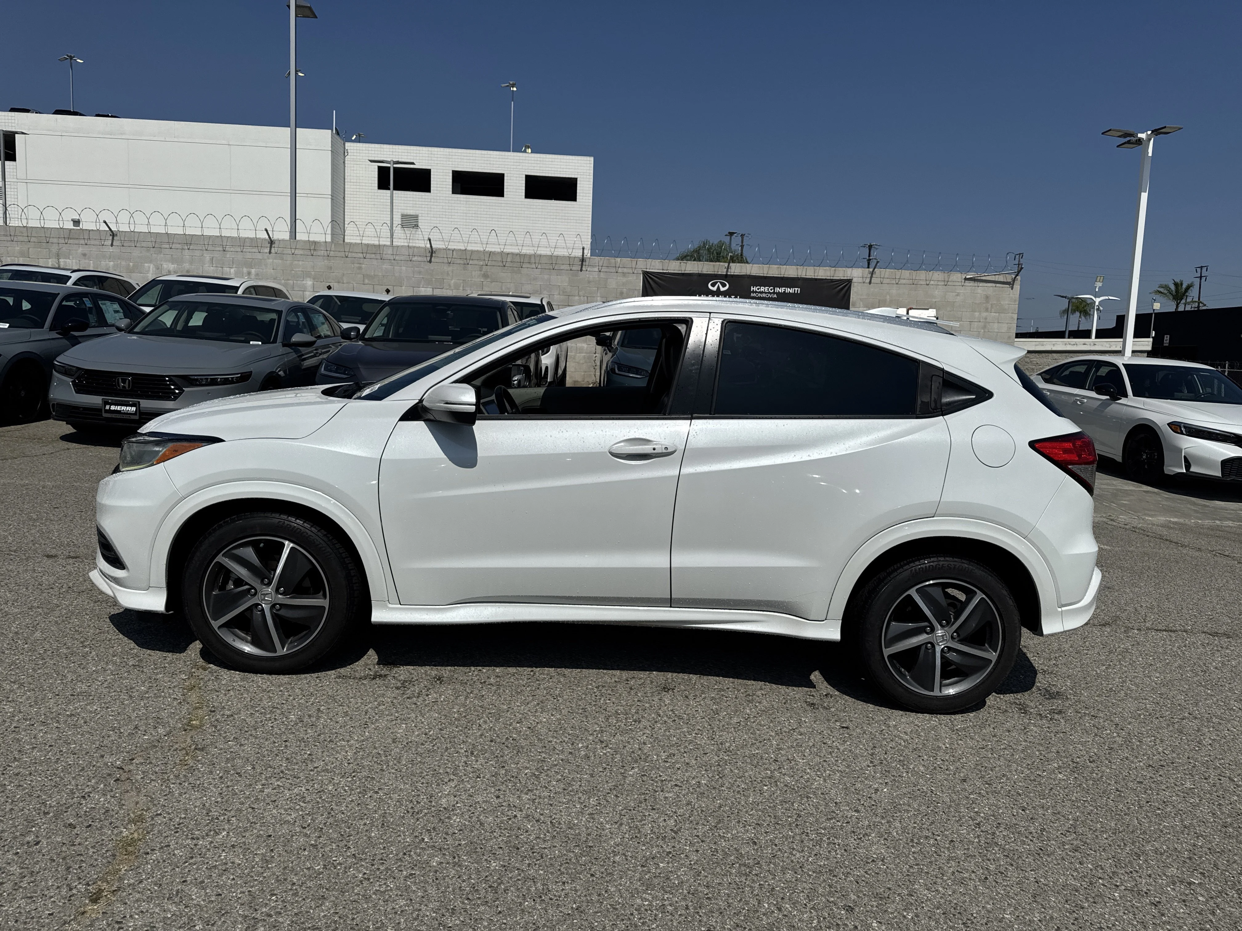 Used 2019 Platinum White Pearl Honda Touring image 7